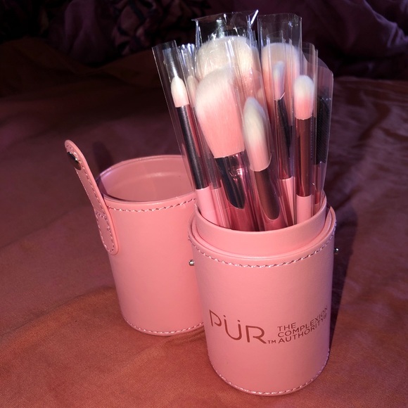 Pür Makeup Brushes - Picture 2 of 5